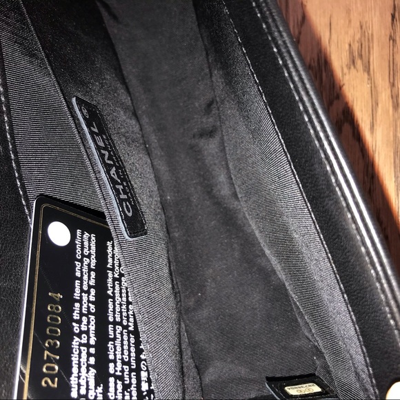 SOLD Chanel old medium lambskin boy - Picture 7 of 7